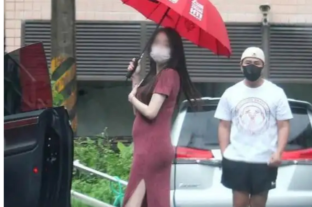 台媒曝欧弟新恋情 称其女友目前已经怀孕